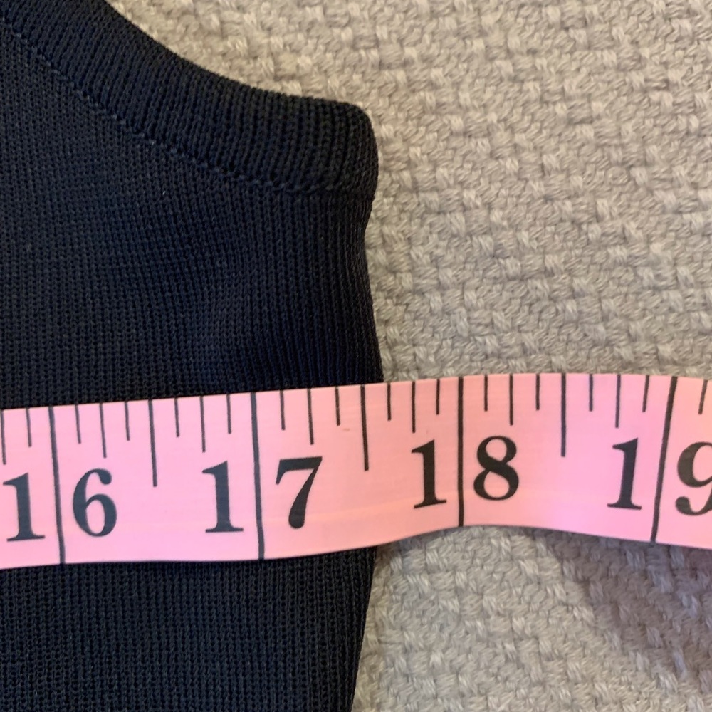 EUC Tank: V-Neck, Knit, Black, Exclusively Misook, Finely Ribbed - Picture 10 of 11